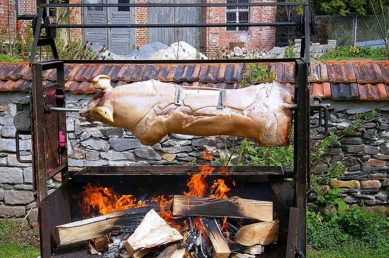 Comment préparer et assaisonner un cochon de lait à la broche ?